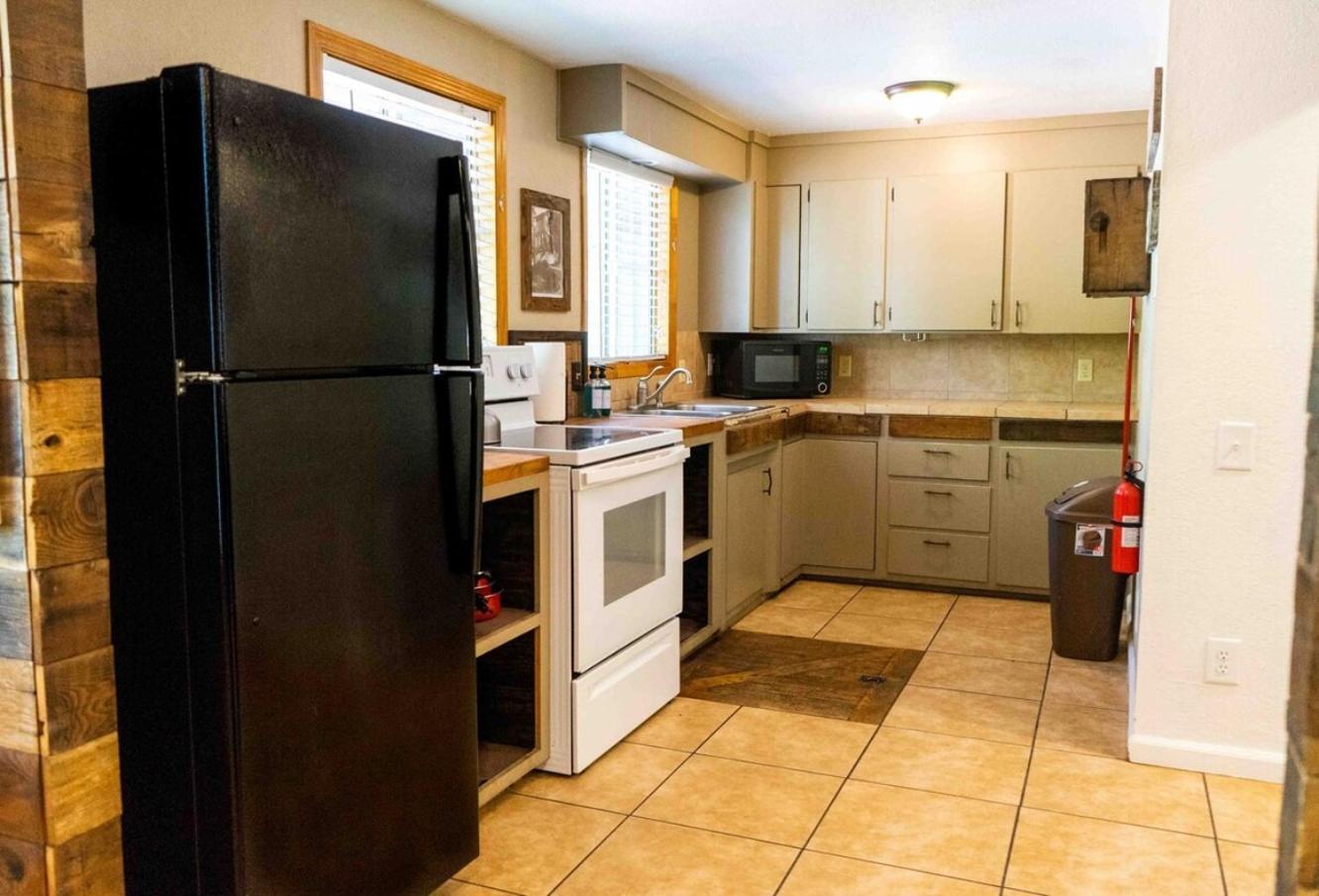Bear Cave- Pet Friendly Suite In Shaver Lake Eksteriør bilde